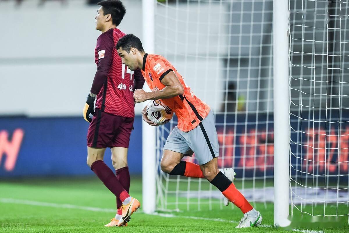 柔道小组赛焦点战:北城雄狮队逆转三湘雷豹队,客场强势带走胜利。 柔道小组赛焦点战:北城雄狮队逆转三湘雷豹队,客场强势带走胜利。