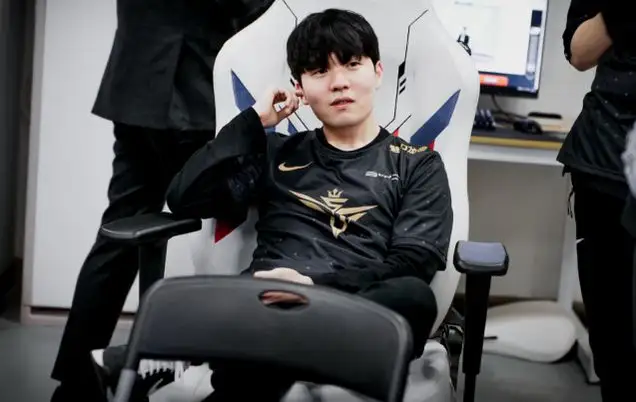 ng28-掘金不断突破！，Rookie连续二十场比赛得分超过险胜气势如虹延续(rookie比赛视频)