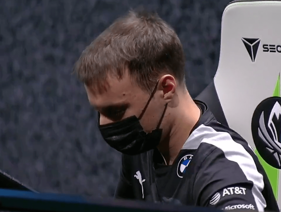 ng28-包含Ming回归赛场,败北首场状态亮眼,FPX观众沸腾!的词条